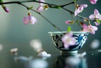 女孩子學(xué)茶藝好還是花藝好？