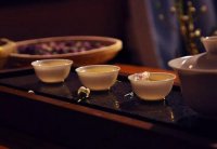 邀請(qǐng)客人來(lái)店里喝茶的句子？